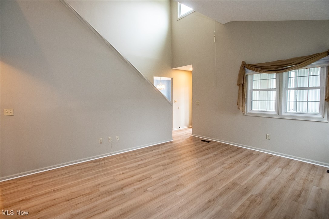 Macintosh Farms Condo 01 - Residential