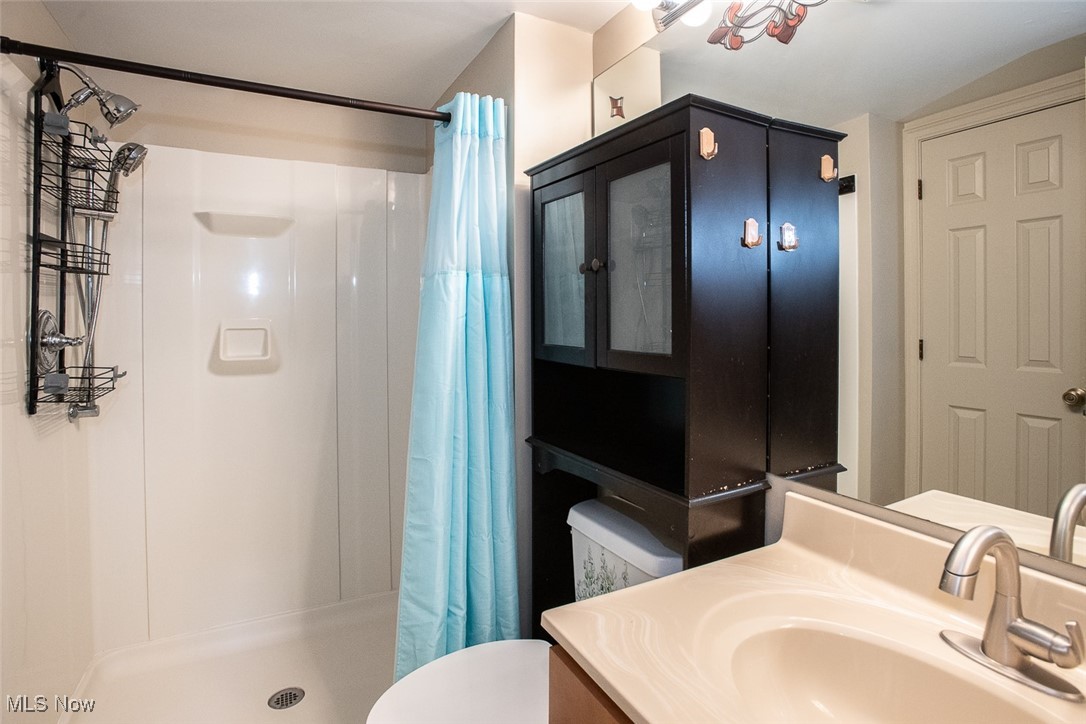 Macintosh Farms Condo 01 - Residential