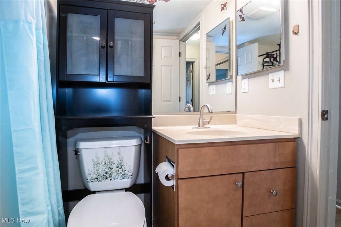 Macintosh Farms Condo 01 - Residential