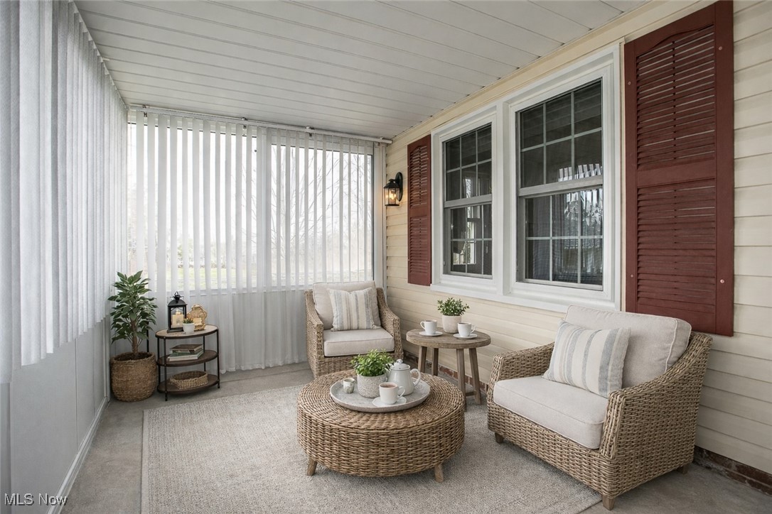 Macintosh Farms Condo 01 - Residential