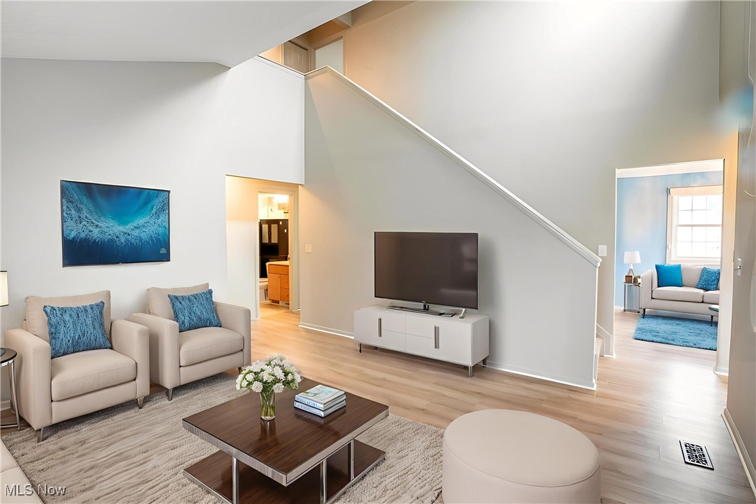 Macintosh Farms Condo 01 - Residential