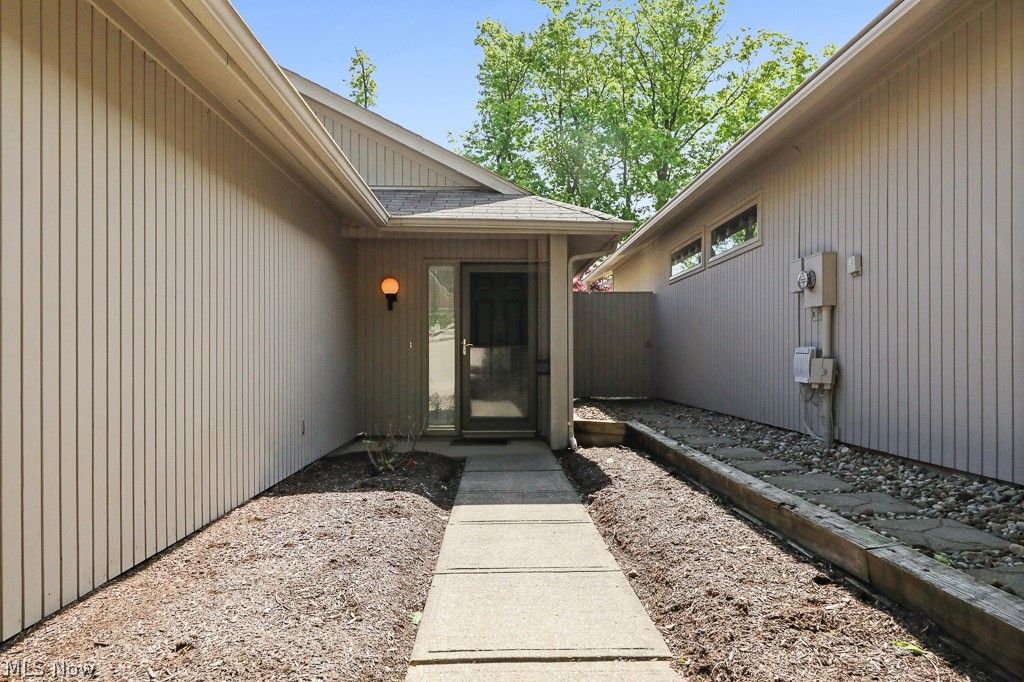 Photo of 13063 Olympus Way, Strongsville, OH 44149 (MLS # 5213468)