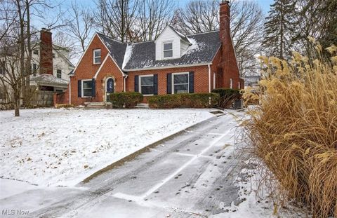 Tiny photo for 627 Greenwood Avenue, Akron, OH 44320 (MLS # 5179015)