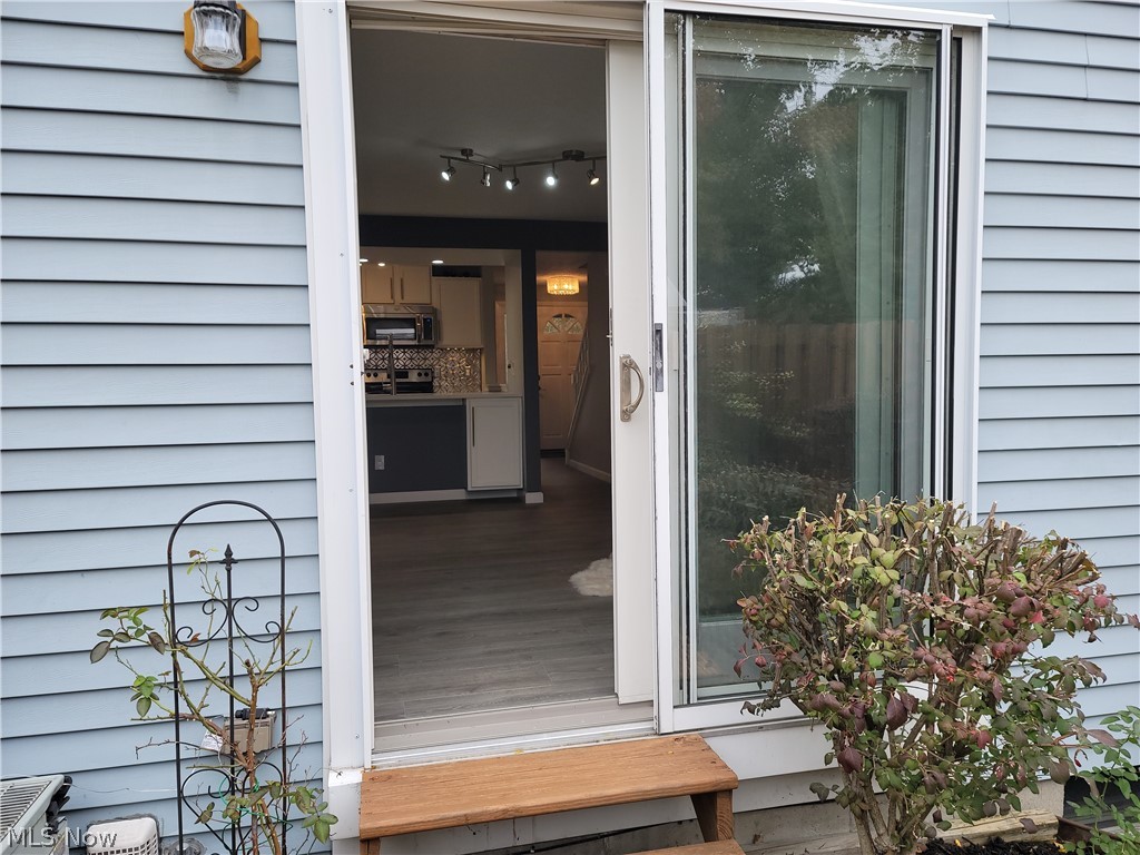 Puritas Park Townhome - Residential