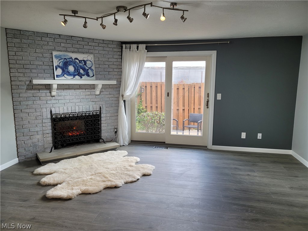 Puritas Park Townhome - Residential