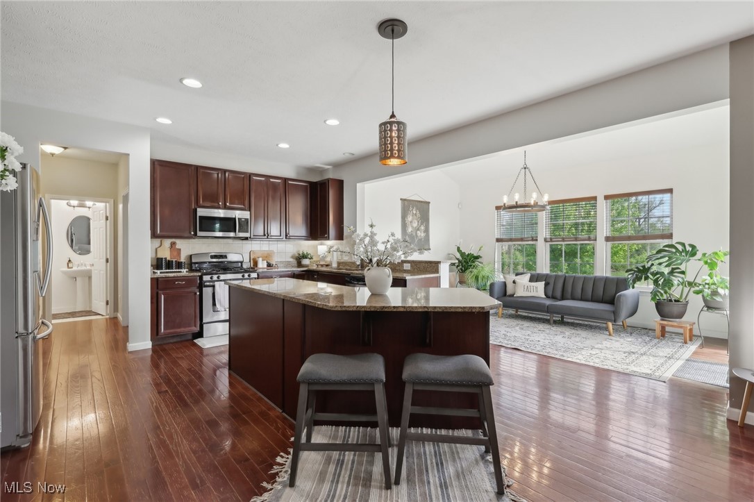 10387 Yorkshire Way, North Royalton, Ohio image 9