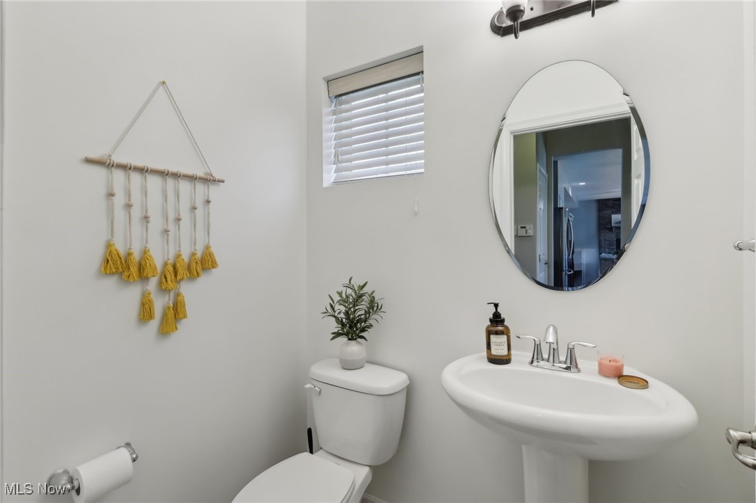 10387 Yorkshire Way, North Royalton, Ohio image 34