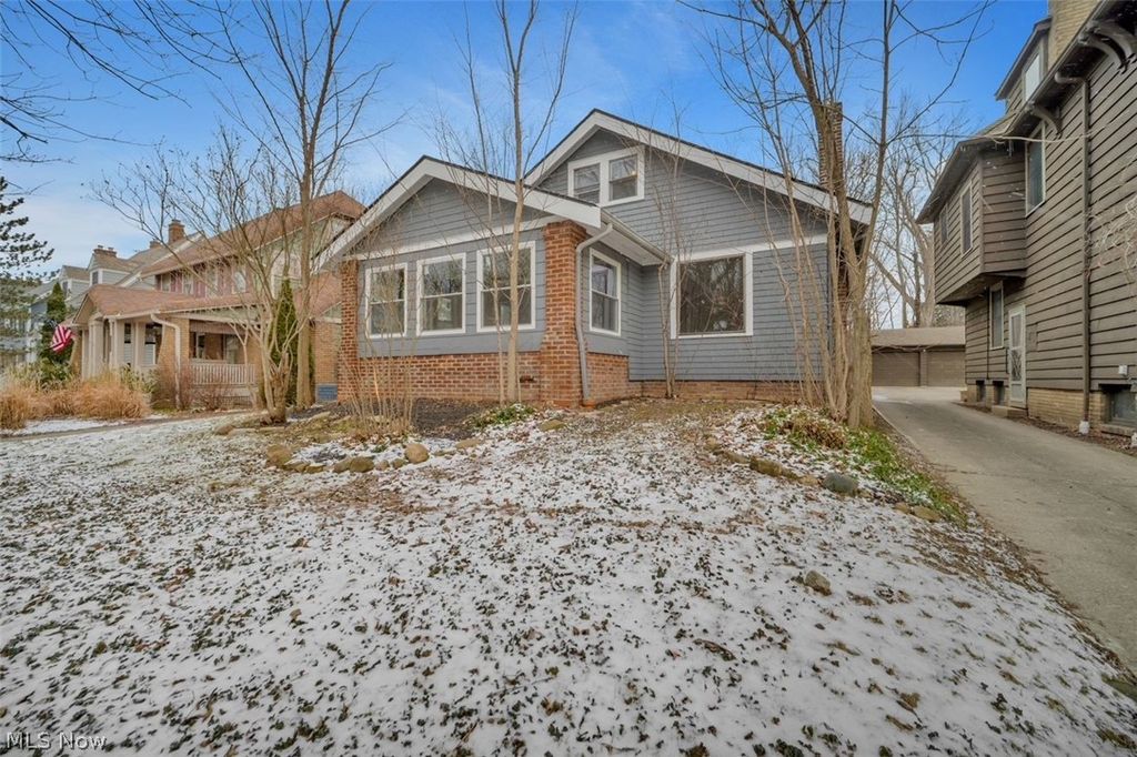 Photo of 3327 Bradford Road, Cleveland Heights, OH 44118 (MLS # 5192402)