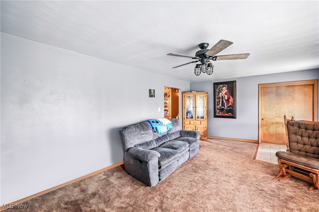 Columbiana, Ohio 44408, United States, 2 Bedrooms Bedrooms, ,2 BathroomsBathrooms,Residential,Contingent,200565