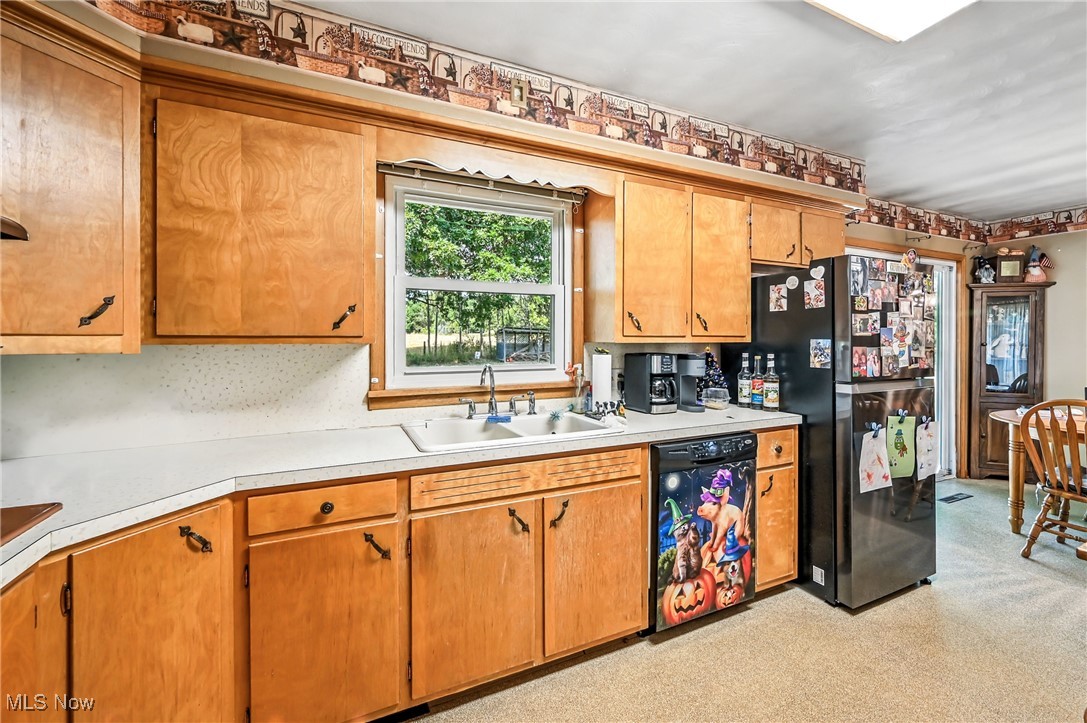 Columbiana, Ohio 44408, United States, 2 Bedrooms Bedrooms, ,2 BathroomsBathrooms,Residential,Contingent,200565