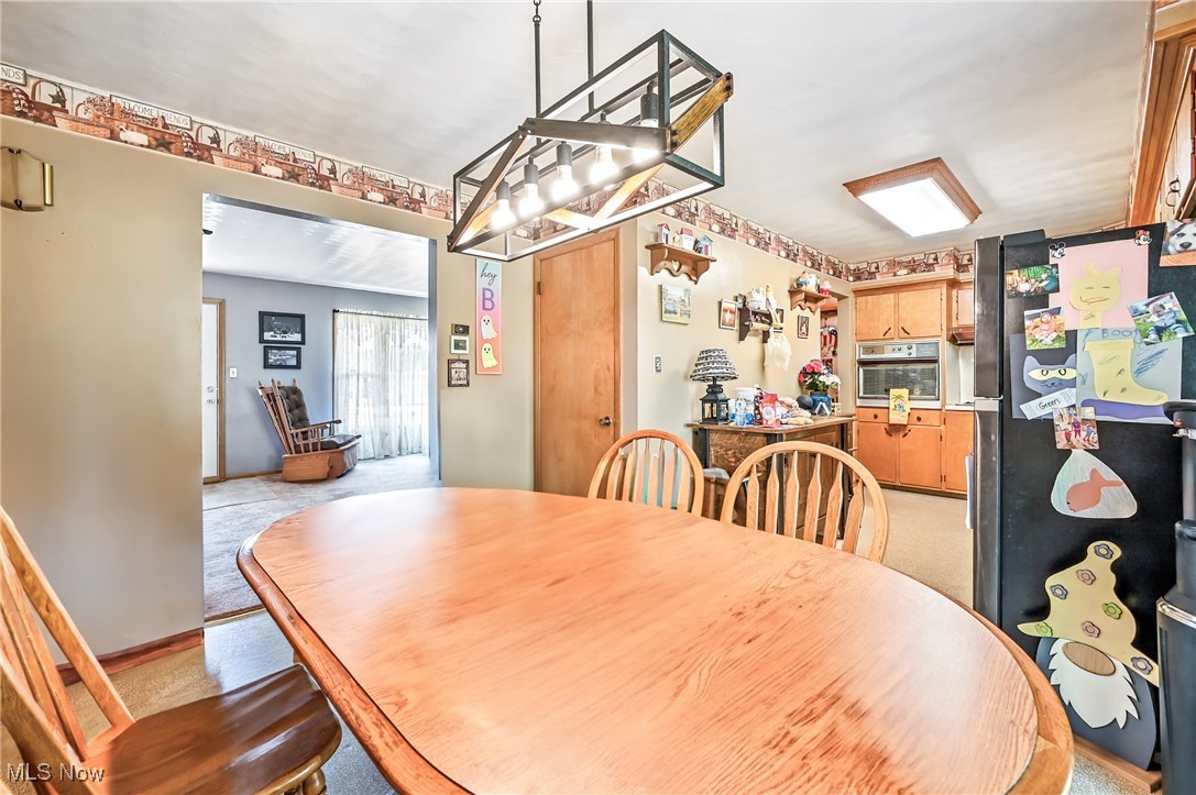 Columbiana, Ohio 44408, United States, 2 Bedrooms Bedrooms, ,2 BathroomsBathrooms,Residential,Contingent,200565