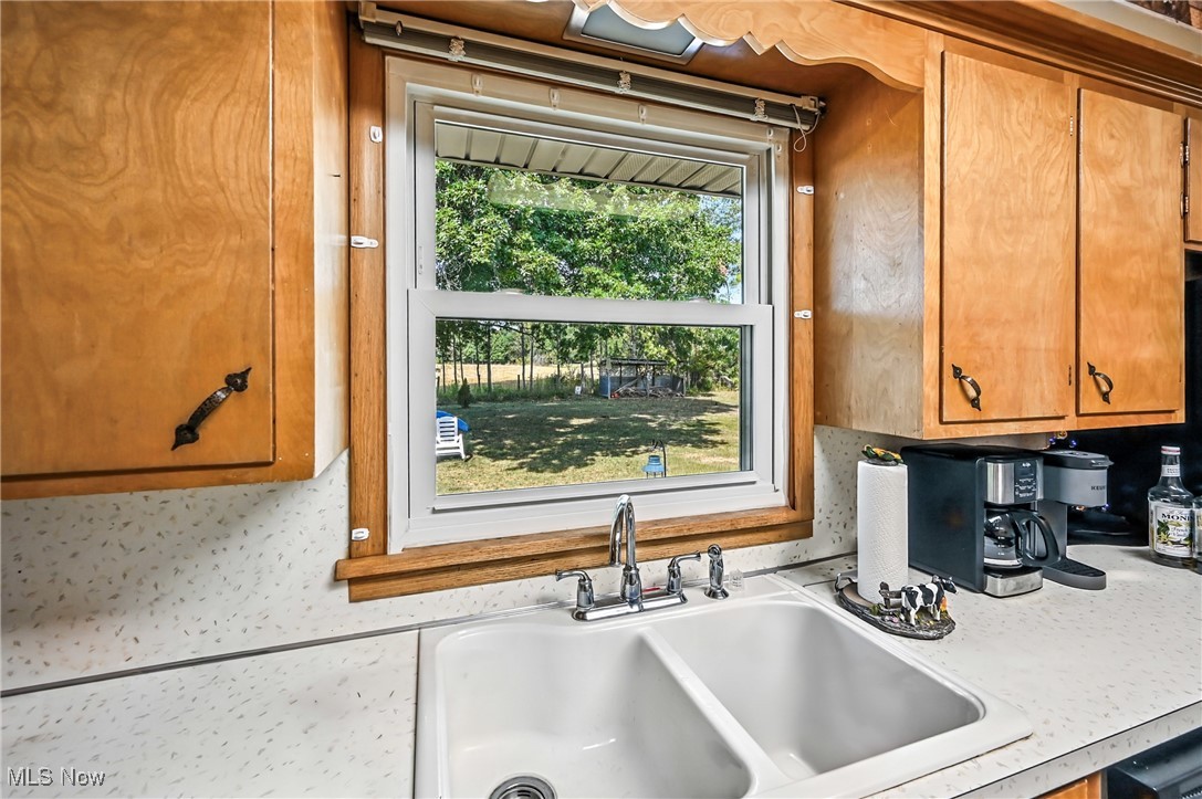 Columbiana, Ohio 44408, United States, 2 Bedrooms Bedrooms, ,2 BathroomsBathrooms,Residential,Contingent,200565