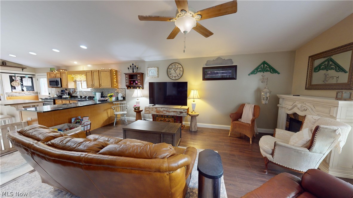 Village/Waynedburg - Residential