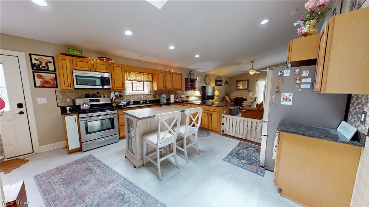 Village/Waynedburg - Residential