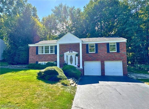 Photo for 8486 Carriage Hill NE