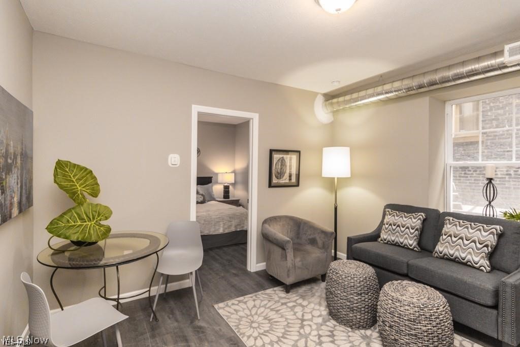 Lakewood Park - Residential Lease