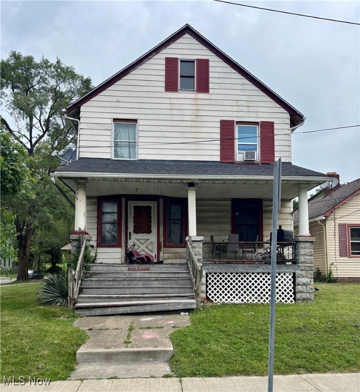 Duplex in one of Cleveland’s most active up-and-coming corridors. Both units are currently rented ($850 + $725/month), providing dependable cash flow from day one.
The property offers two well-sized units, separate utilities, and a functional layout that’s easy to maintain. Located just minutes from the Fulton/Clark redevelopment, Gordon Square, and the Edgewater lakefront, this is a prime investment right in the path of continued growth and revitalization.
Whether you’re looking for your first multifamily or adding to an existing portfolio, this is a great opportunity to own a cash-flowing duplex in a high-demand west side location.
Strong cash flow today — even stronger upside tomorrow.