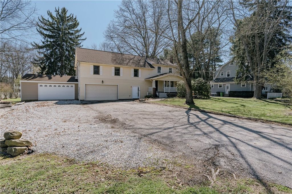 Photo of 1894 Ritchie Road, Stow, OH 44224 (MLS # 5199470)