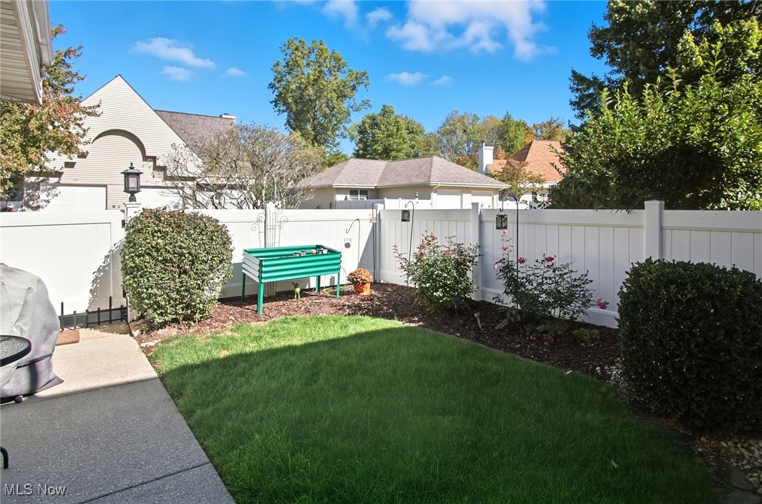 Silver Maple Condo - Residential