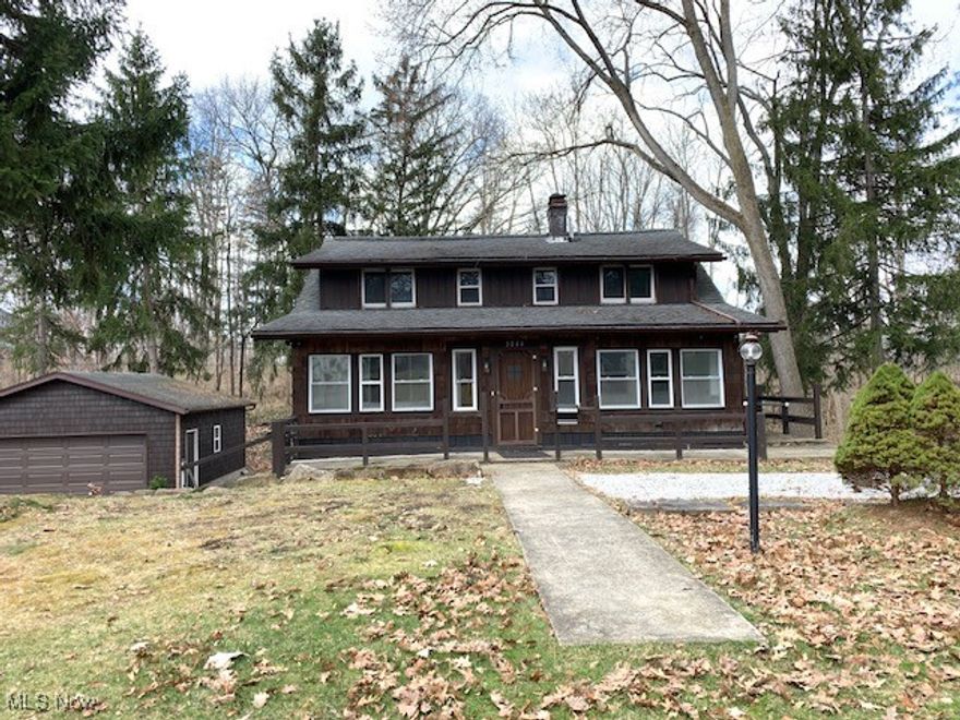 Talk about location! This lovely home is nestled squarely in the wonderful community of Silver Lake and ready towelcome a new family. Boasting a virtually complete interior make-over you are sure to be stunned by the updates andspacious feeling this home has. With plush new carpet, trendy LVT flooring and a complete floor-to-ceiling wash of freshpaint this home will afford you the luxury of simply moving right in and beginning your new chapter. The long list ofupdates doesn’t stop with paint and flooring, though…how about a full suite of new kitchen appliances, sparklingremodeled bath AND a brand-new furnace and a/c unit to boot! Wonderful! Outside you will be sure to enjoy the peaceful,country setting that is unbelievably close to any needed amenities. This really is your best opportunity to belong to thiswonderful community in a perfect location!