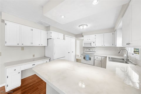 Tiny photo for 5491 Limerick Avenue NW, North Canton, OH 44720 (MLS # 5252616)