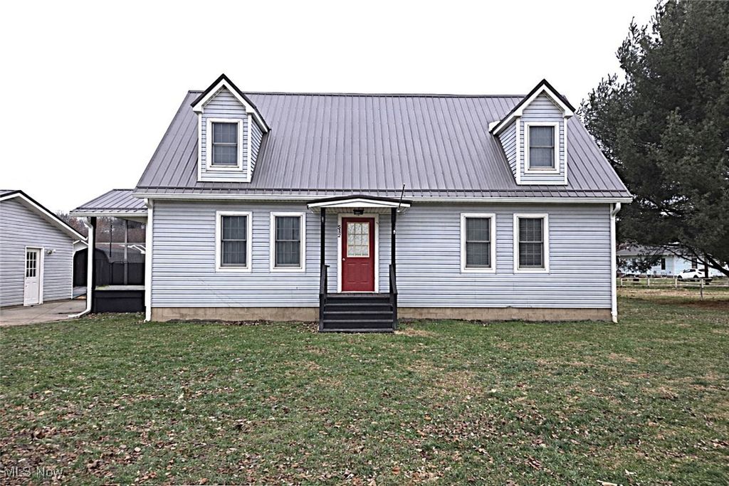Photo of 512 North Street, Duncan Falls, OH 43734 (MLS # 5178021)