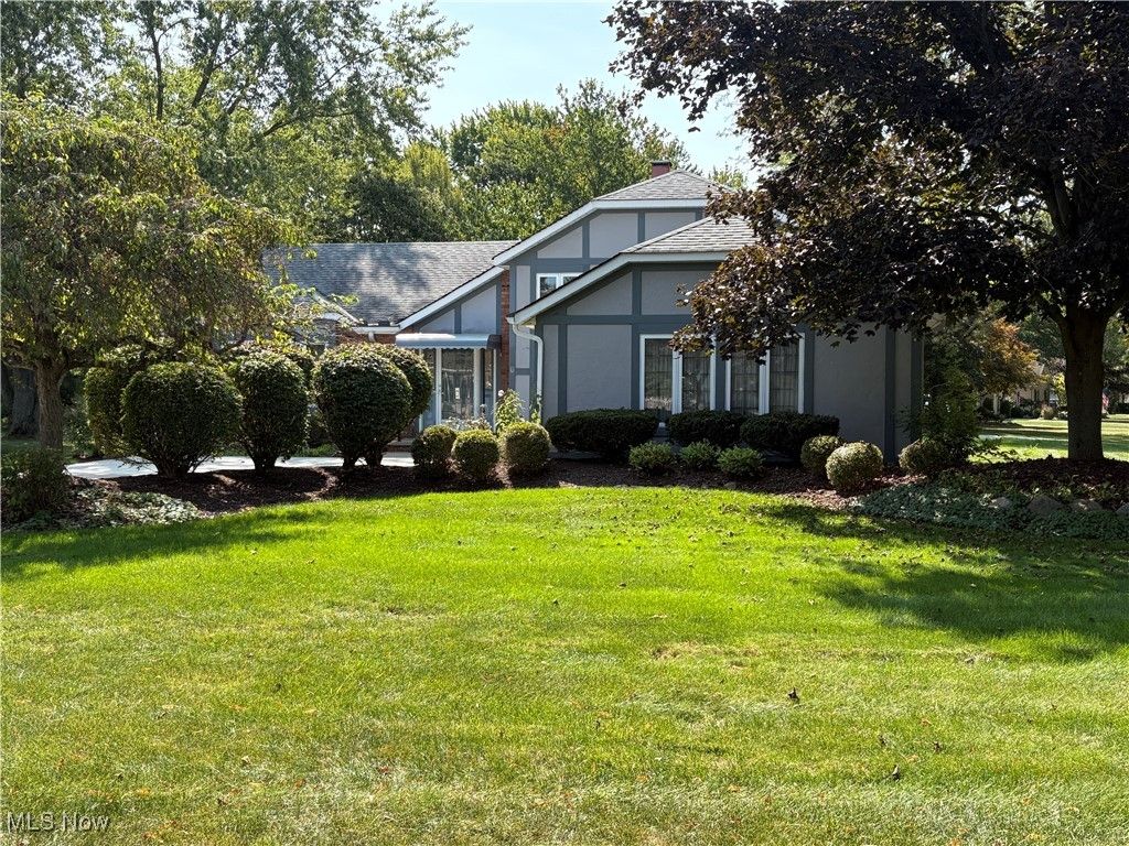 Photo of 6065 Brook Circle, North Olmsted, OH 44070 (MLS # 5184954)