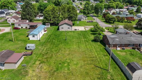 Tiny photo for 6 Gale Avenue, Newport, OH 45768 (MLS # 5209219)