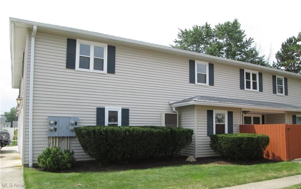 Royal Court Condo - Residential