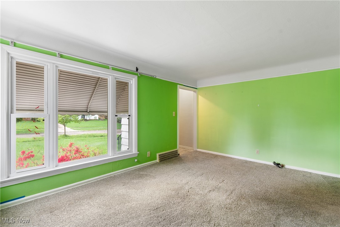 227 Grand Boulevard, Bedford, Ohio image 8