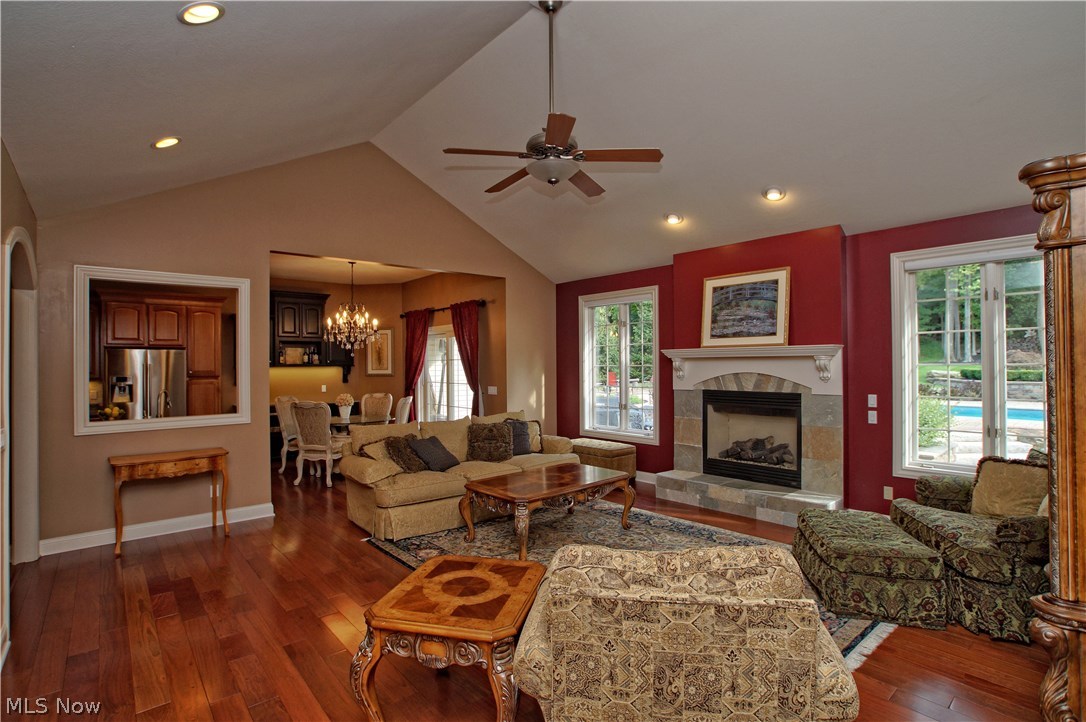 Little Mountain Cc 03 & 04 - Residential