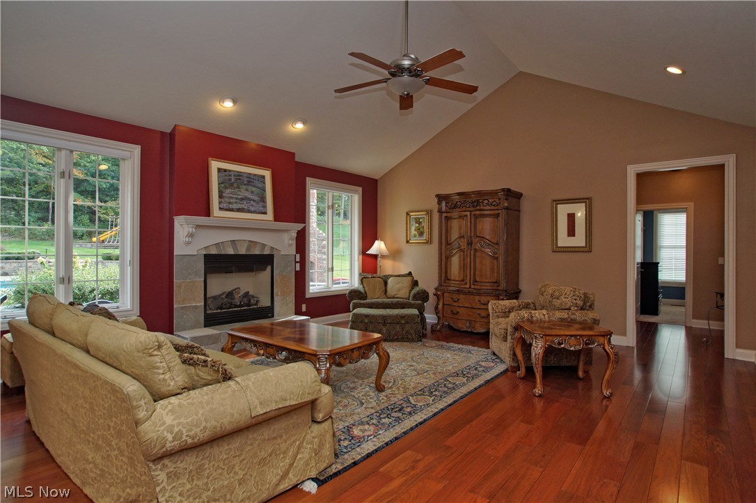 Little Mountain Cc 03 & 04 - Residential