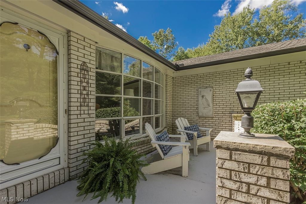 Photo of 14988 Surrey Downs Drive, Novelty, OH 44072 (MLS # 5191408)