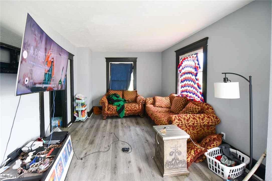 Canton - Residential Income