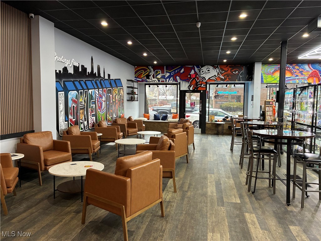 17114 Detroit Avenue