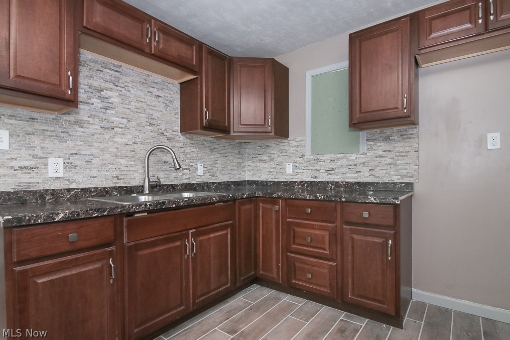 E T Hamiltons - Residential