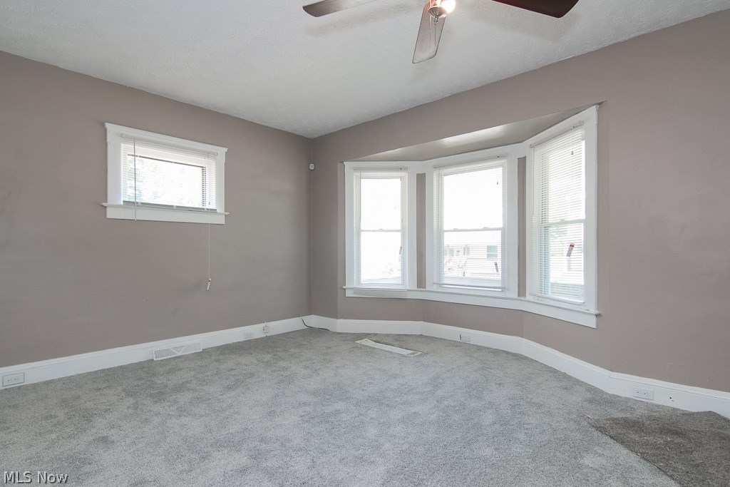 E T Hamiltons - Residential