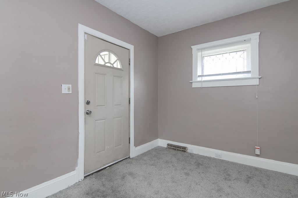 E T Hamiltons - Residential