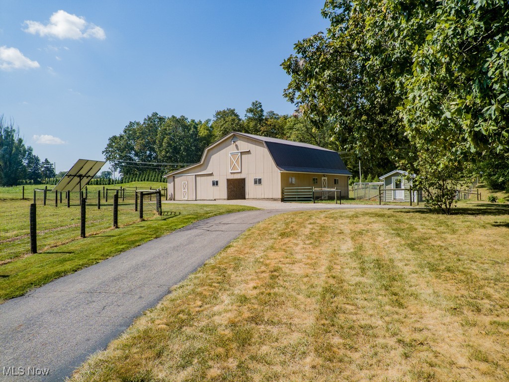 6017 S Carr Road, Apple Creek, Ohio image 9