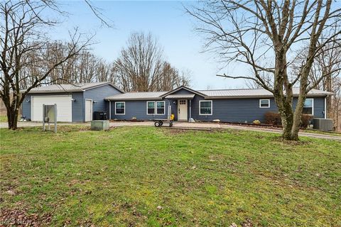 Homes For Sale - 48945 State Route 154<br/> Columbiana County, Rogers, OH 44455