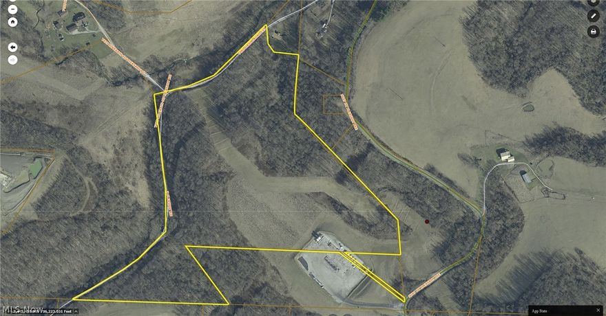 Access and signed for this property are on Major Road.