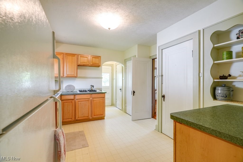 M. L. Davey - Residential