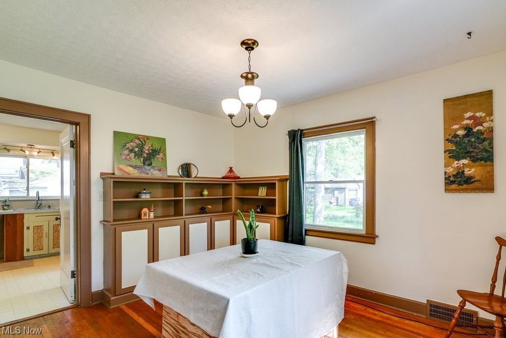 M. L. Davey - Residential