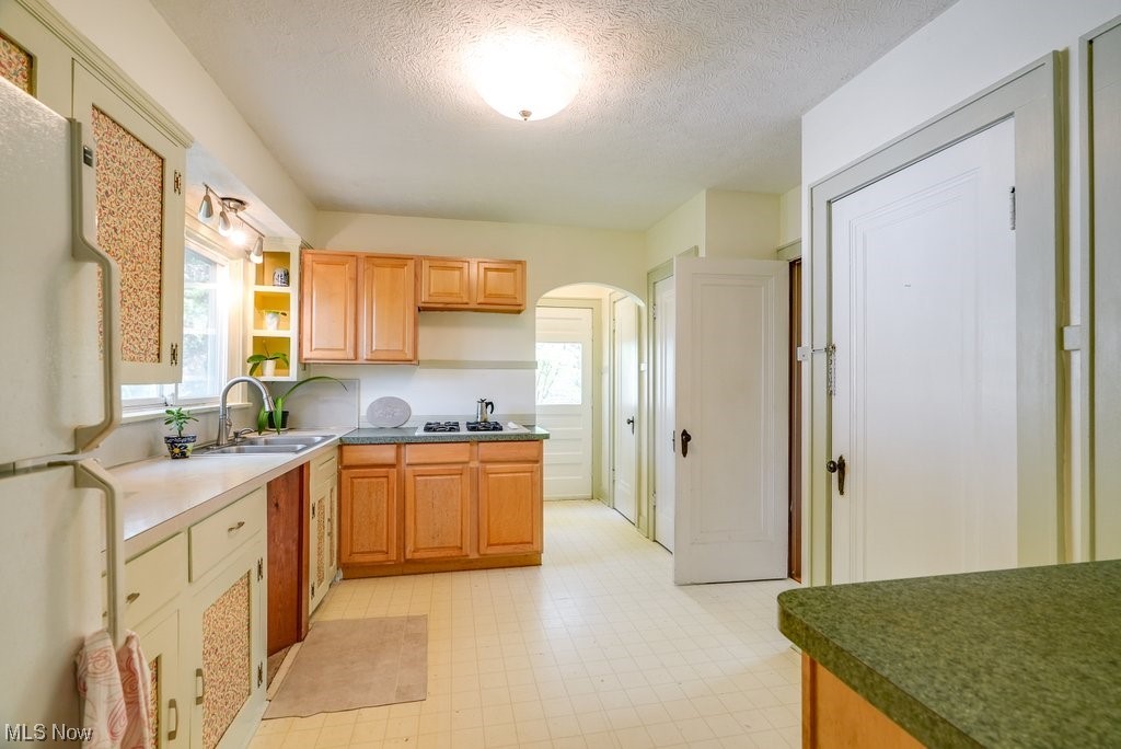 M. L. Davey - Residential