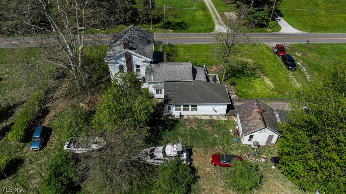 8212 White Road