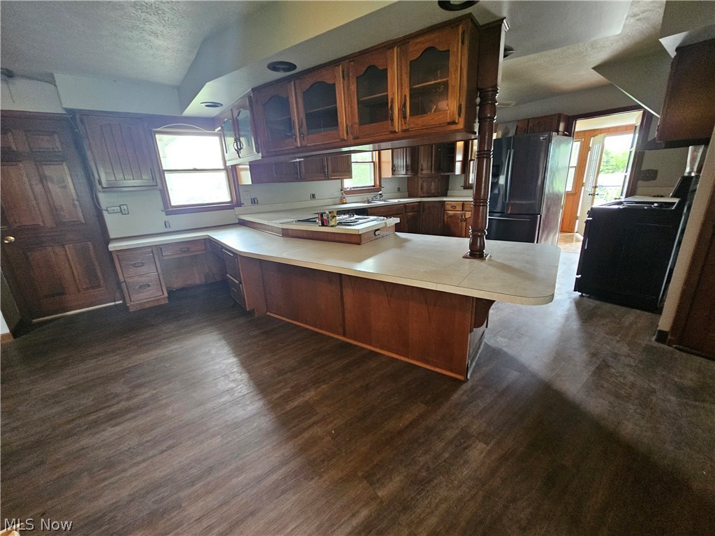 8212 White Road