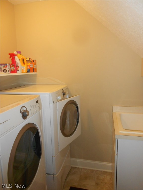 North Pt/Hunters Xing Condo - Residential