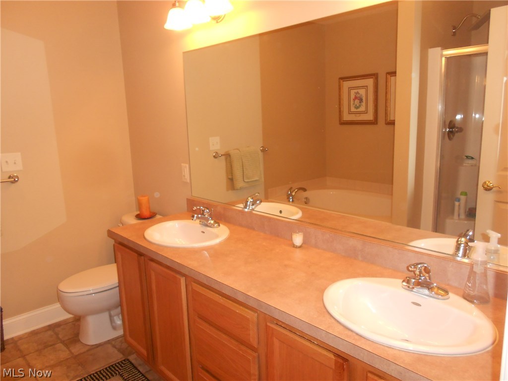 North Pt/Hunters Xing Condo - Residential