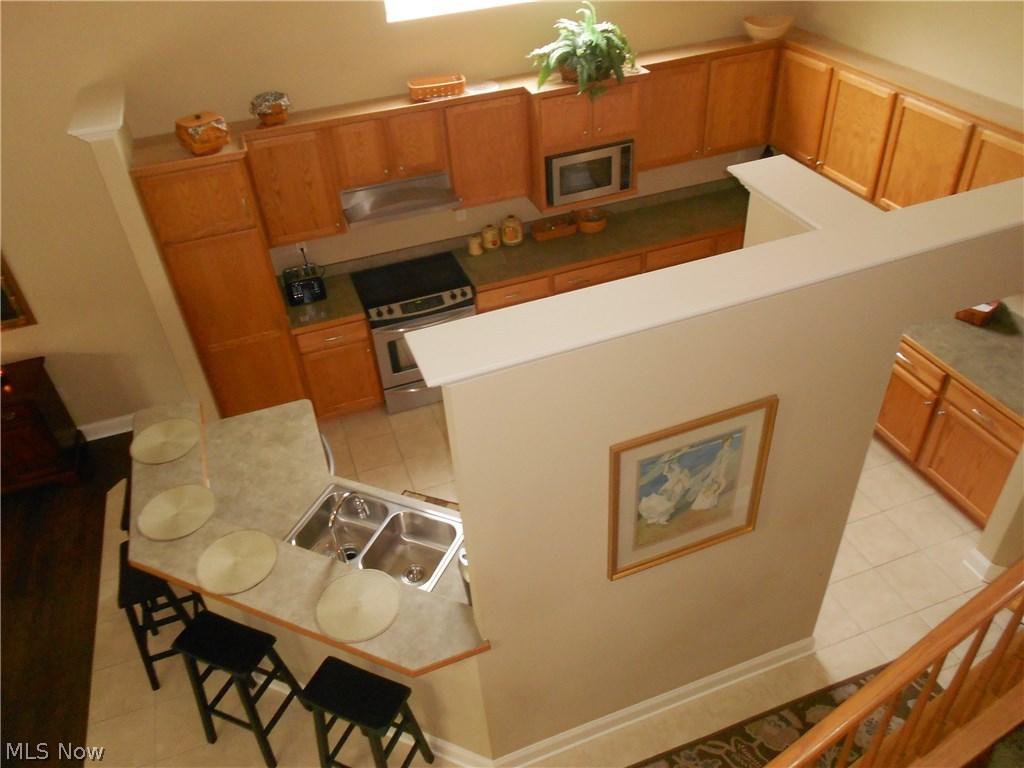 North Pt/Hunters Xing Condo - Residential