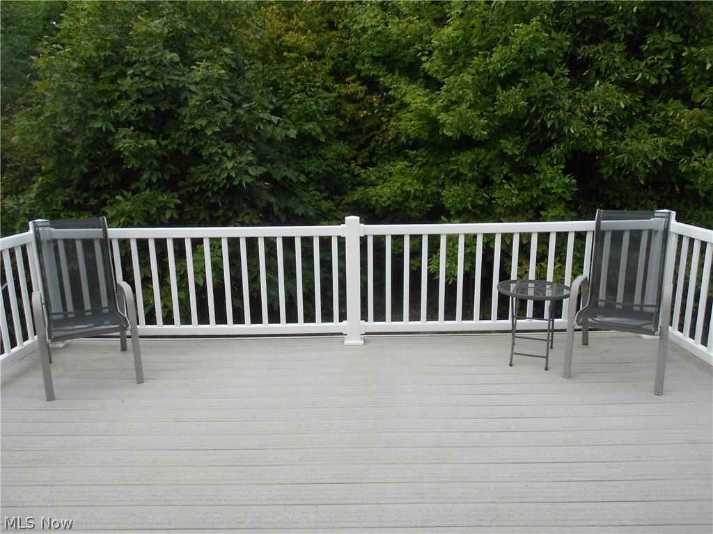 North Pt/Hunters Xing Condo - Residential